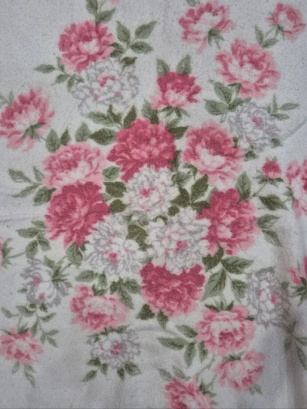 Vintage RARE Pink Cabbage Rose Lightweight Wool Blend Twin Blanket W/ Satin Trim
